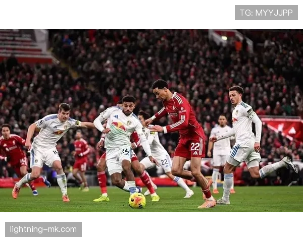 佩德里成英超新焦点,曼联切尔西竞相追逐 佩德里成英超新焦点,曼联切尔西竞相追逐